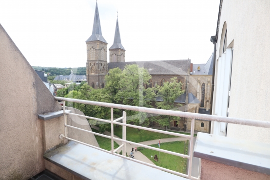 Vue balcon cuisine + chambre.JPG